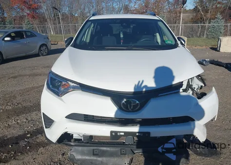 2017 Toyota Rav4 Le из США, поврежденный, VIN JTMBFREV4HJ105663